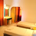Hotel Vesta Side